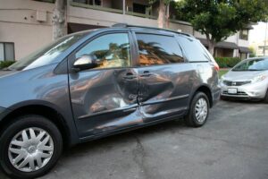 Lawrence, KS - Car Accident on Iowa St Results in Injuries