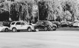 Overland Park, KS - At Least One Hurt in Crash at US-69 & W 167th St