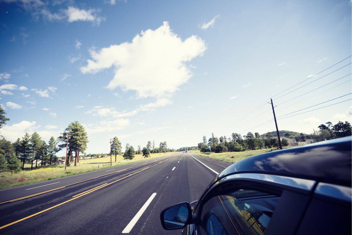 Junction City, KS – One Injured in Rear-End Collision on I-70 Near J. Hill Road